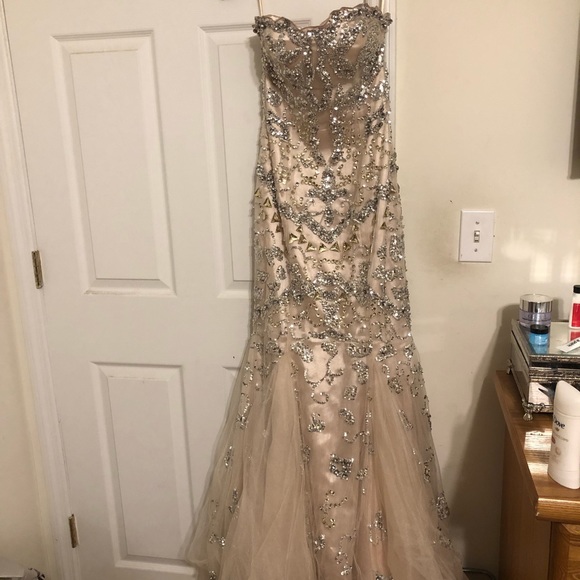 Jovani couture mermaid dress - Picture 3 of 7